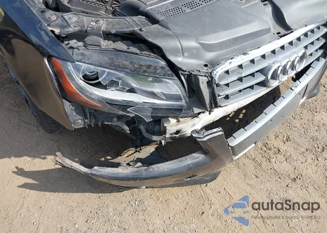 2010 Audi A5 2.0T Premium из США, поврежденный, VIN WAULFAFH3AN011705